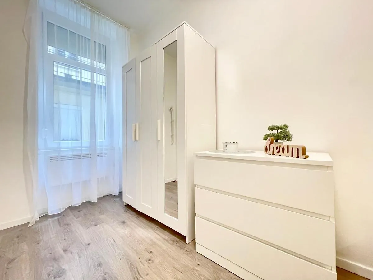 Apartment City Park'S Gem Budapest Hungary